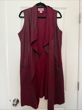 Olivers Sleeveless Draped Vest in Deep Berry